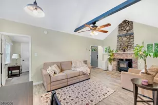 107 Overlook Rd, Vernon, NJ 07461 - Photo 7
