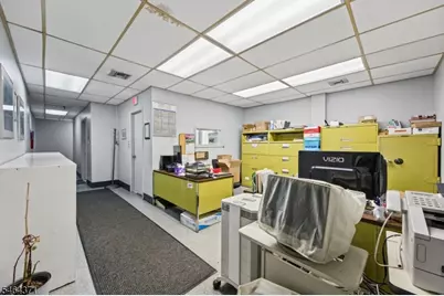 1080 Garden State Rd, Union Township, NJ 07083 - Photo 11