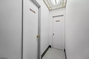 1080 Garden State Rd, Union Township, NJ 07083 - Photo 19