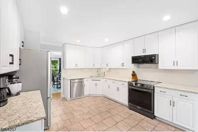 6 Larsen Dr, Roxbury Township, NJ 07876 - Photo 7