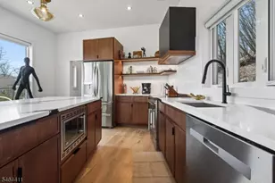 301 Kingsland Rd, Roxbury Township, NJ 07850 - Photo 11