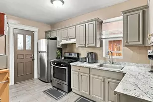 12 Church Pl, East Orange, NJ 07017 - Photo 3