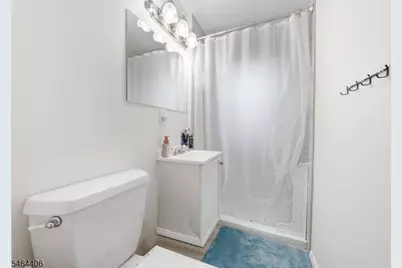 25 Lawrence Pl, Freehold, NJ 07728 - Photo 21