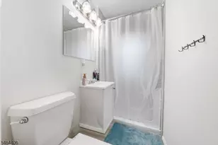 25 Lawrence Pl, Freehold, NJ 07728 - Photo 21