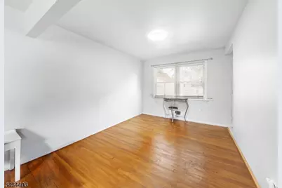 25 Lawrence Pl, Freehold, NJ 07728 - Photo 11