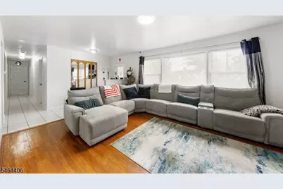 25 Lawrence Pl, Freehold, NJ 07728 - Photo 7