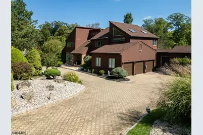17 Chesterfield Dr, Warren Township, NJ 07059 - Photo 33