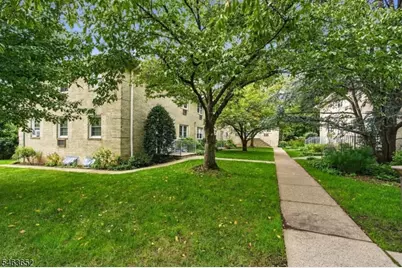 470 Valley Rd #9A, Montclair Twp., NJ 07043 - Photo 3