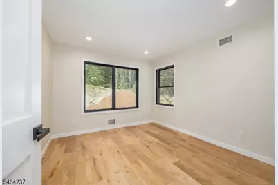 310 W Lakeshore Dr, Vernon, NJ 07422 - Photo 27