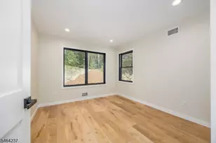 310 W Lakeshore Dr, Vernon, NJ 07422 - Photo 27