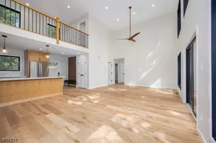 310 W Lakeshore Dr, Vernon, NJ 07422 - Photo 23