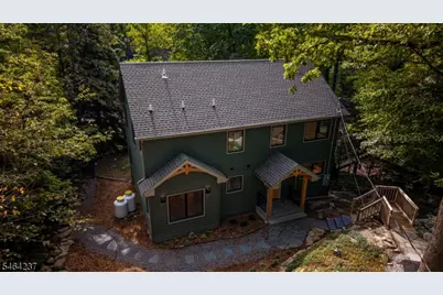 310 W Lakeshore Dr, Vernon, NJ 07422 - Photo 3