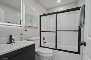 31 Krueger Ct, Newark, NJ 07103 - Photo 19
