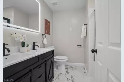 31 Krueger Ct, Newark, NJ 07103 - Photo 23