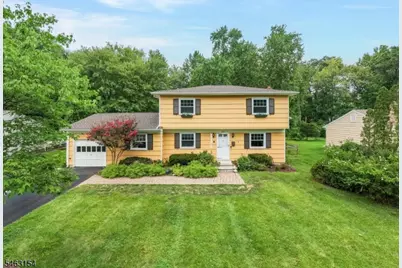 43 Chaucer Dr, Berkeley Heights Township, NJ 07922 - Photo 1