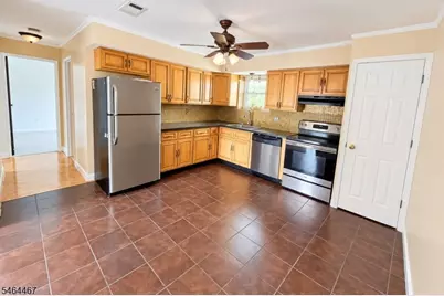 1000 Unicorn Way #A3, Clifton, NJ 07011 - Photo 3