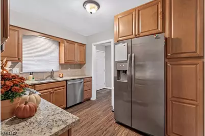 34 Mallard Court, Readington, NJ 08887 - Photo 5