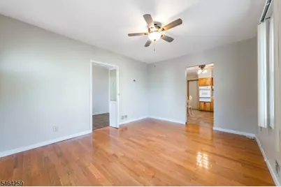 914 Woodlawn Ave, Linden, NJ 07036 - Photo 3
