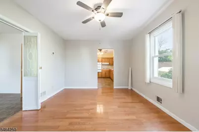 914 Woodlawn Ave, Linden, NJ 07036 - Photo 7