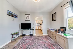 914 Woodlawn Ave, Linden, NJ 07036 - Photo 29