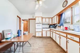 914 Woodlawn Ave, Linden, NJ 07036 - Photo 23