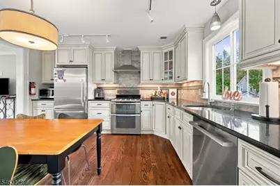 14 Catherine Ln, Morristown, NJ 07960 - Photo 9