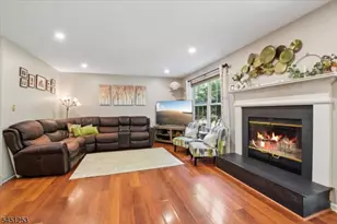 37 Woodmont Dr, Randolph Township, NJ 07869 - Photo 17