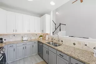 607 Patricia Cir, Greenwich Township, NJ 08886 - Photo 9