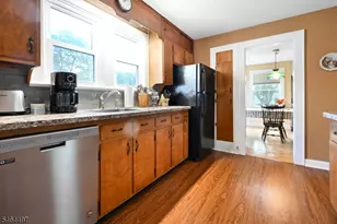 303 E Valley View Ave, Hackettstown, NJ 07840 - Photo 23
