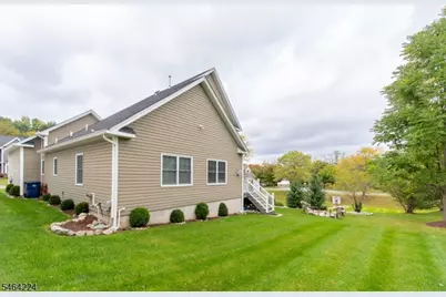 2 Bluffs Ct, Hamburg, NJ 07419 - Photo 35