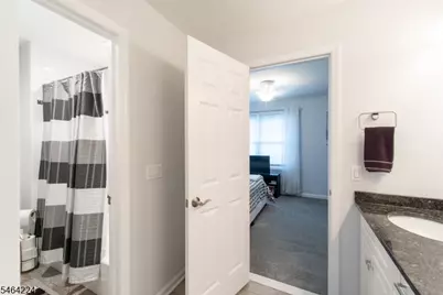 2 Bluffs Ct, Hamburg, NJ 07419 - Photo 21