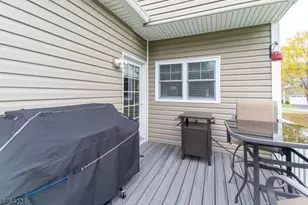 2 Bluffs Ct, Hamburg, NJ 07419 - Photo 31