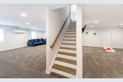 2 Bluffs Ct, Hamburg, NJ 07419 - Photo 25