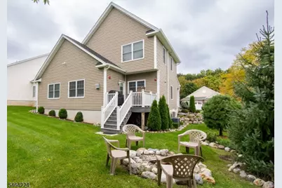 2 Bluffs Ct, Hamburg, NJ 07419 - Photo 33