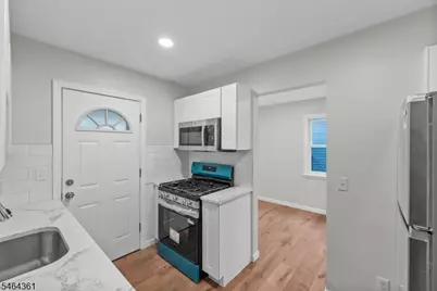 925 Middlesex St, Linden, NJ 07036 - Photo 17
