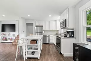 57 Lakeview Ave, Clinton, NJ 08809 - Photo 7