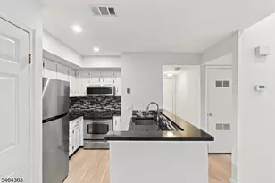 78 Sage Ct, Bedminster Township, NJ 07921 - Photo 5