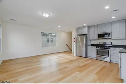 23 Chapel St #2, Bloomfield, NJ 07003 - Photo 5