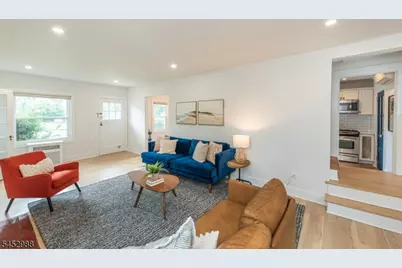22 Euclid Pl, Montclair, NJ 07042 - Photo 7