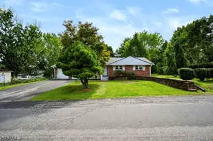 644 Pursel St, Alpha, NJ 08865 - Photo 1