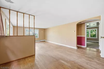 15 Roosevelt Ave, Washington Township, NJ 07865 - Photo 5