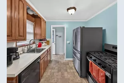 615 Lindegar St, Linden, NJ 07036 - Photo 9