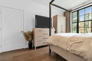 386 5th St, Jersey City, NJ 07302 - Photo 11