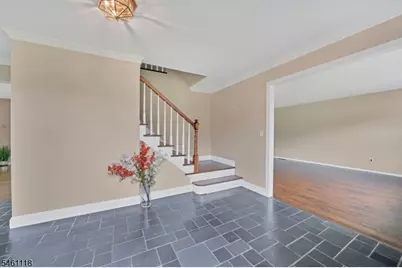 5 Fleming Ct, Washington Township, NJ 07853 - Photo 3