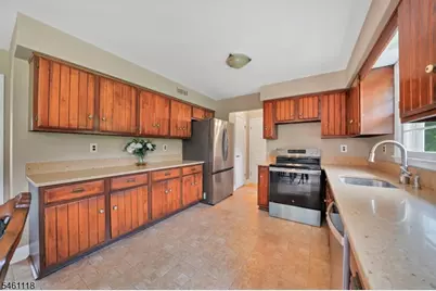 5 Fleming Ct, Washington Township, NJ 07853 - Photo 9