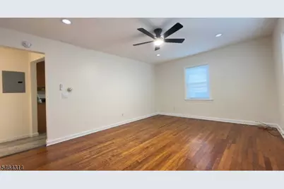 98-100 Mount Vernon Pl #1, Newark, NJ 07106 - Photo 5
