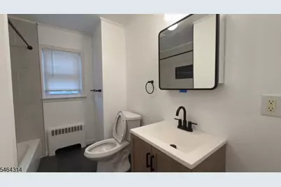 98-100 Mount Vernon Pl #1, Newark, NJ 07106 - Photo 7