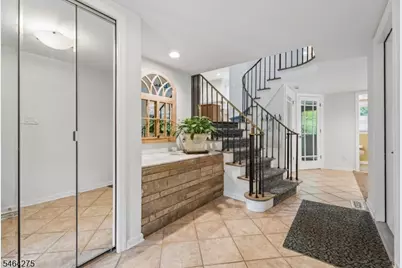 46 Rogers Ave, Berkeley Heights Township, NJ 07922 - Photo 3