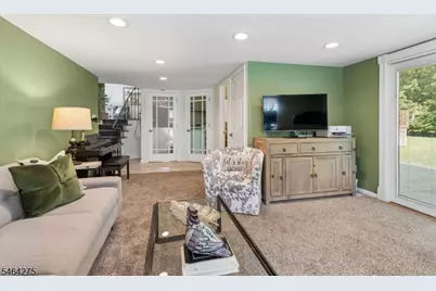 46 Rogers Ave, Berkeley Heights Township, NJ 07922 - Photo 13