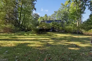 192 Rensselaer Rd, Essex Fells, NJ 07021 - Photo 5